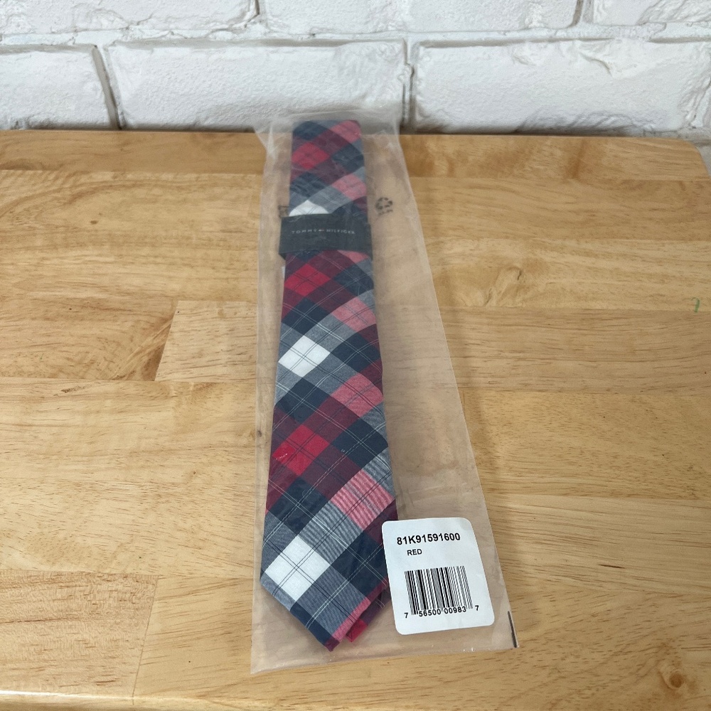 NWT Tommy Hilfiger Plaid Tie